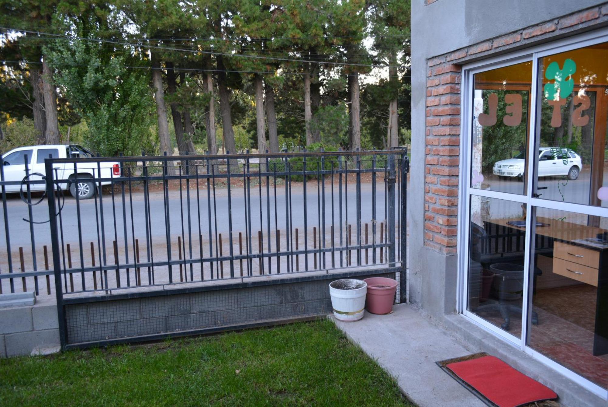 Hostel El Viajante Los Antiguos Εξωτερικό φωτογραφία